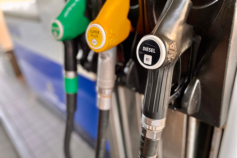 Kraftstoffart: Soll es ein Benzin-, Diesel-, Elektro- oder Hybridfahrzeug sein?