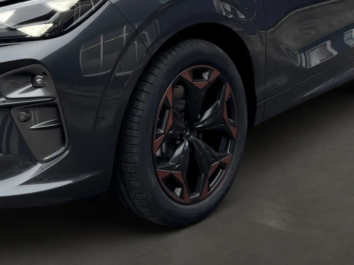 Cupra Terramar, SUV/Geländewagen/Pickup, Hybrid (Benzin/Elektro), Automatik, Grau