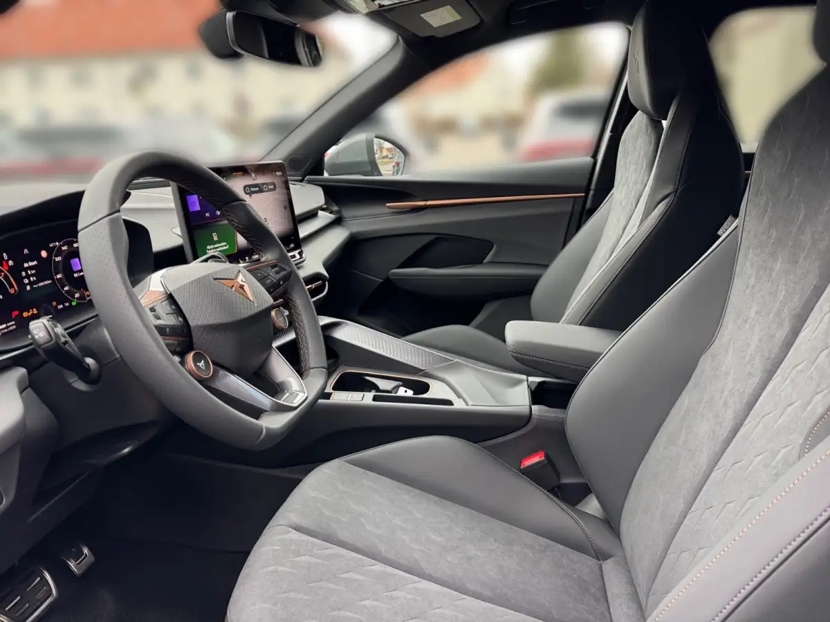 Cupra Terramar, SUV/Geländewagen/Pickup, Hybrid (Benzin/Elektro), Automatik, Grau