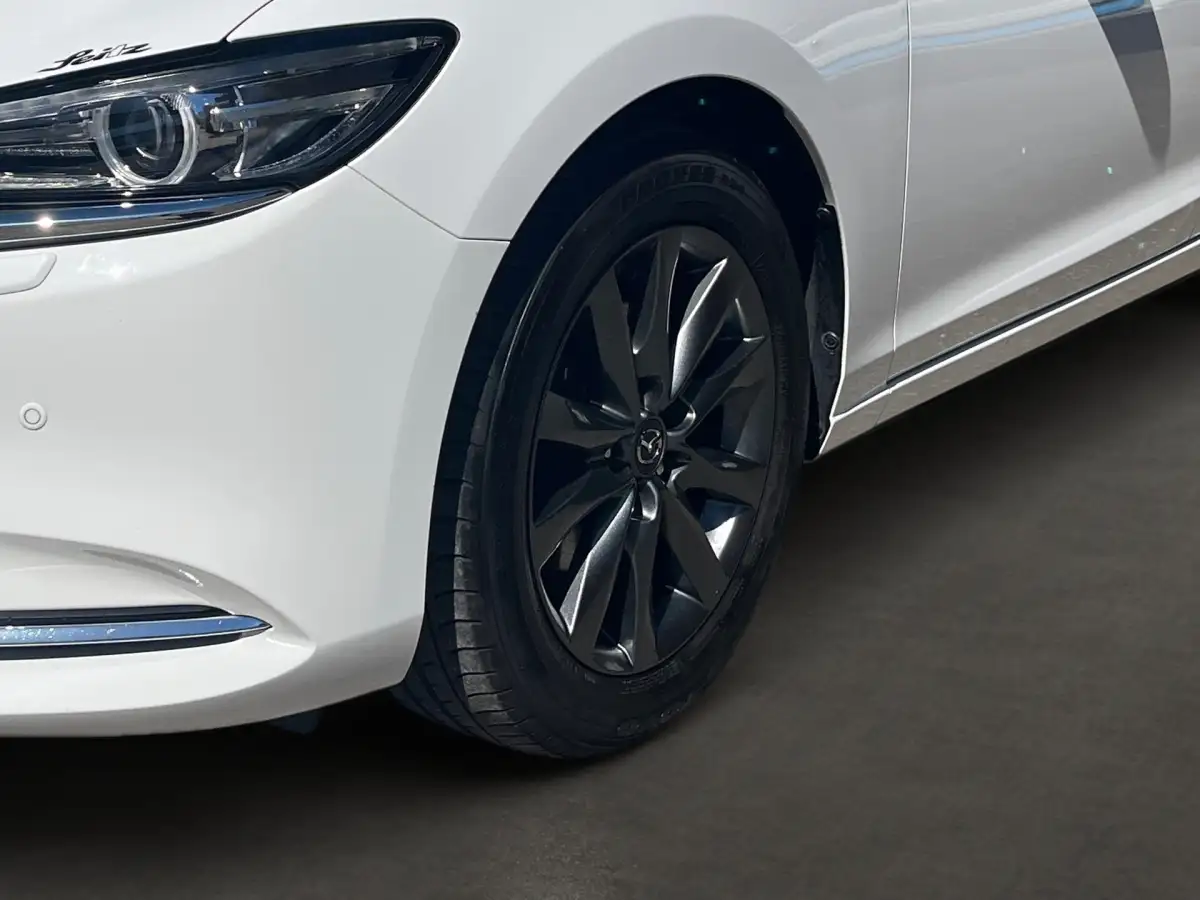Mazda 6, Kombi, Benzin, Schaltgetriebe, Weiß