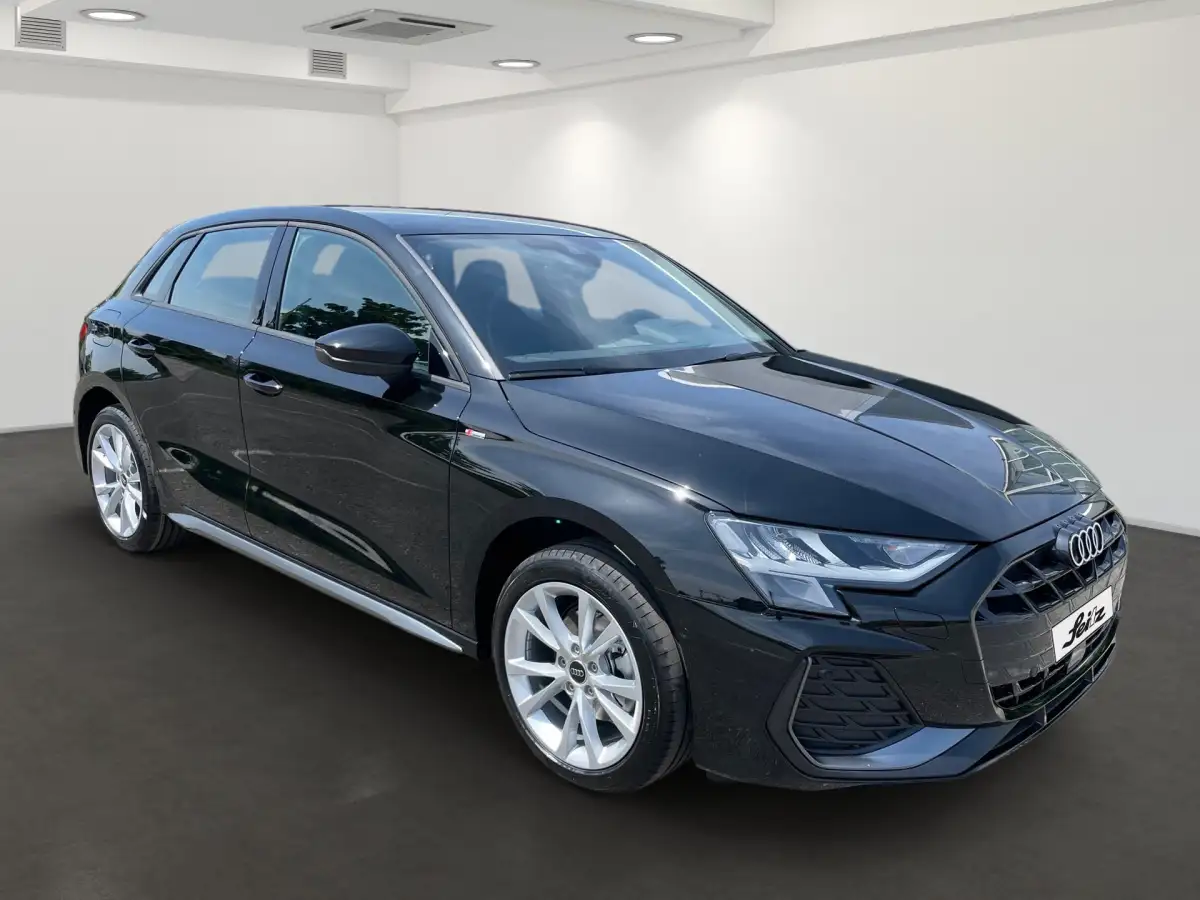Audi A3, Limousine, Benzin, Automatik, Schwarz