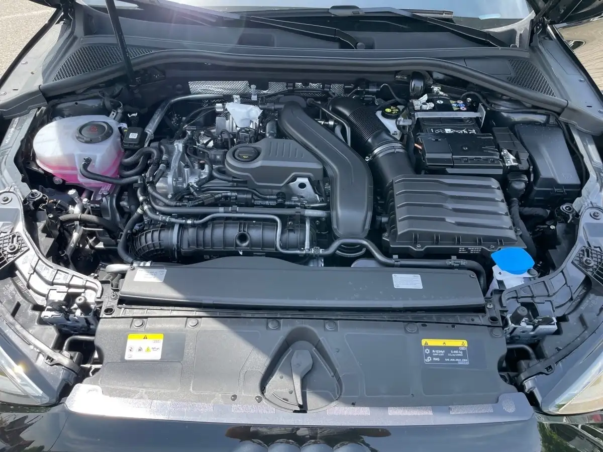 Audi A3, Limousine, Benzin, Automatik, Schwarz