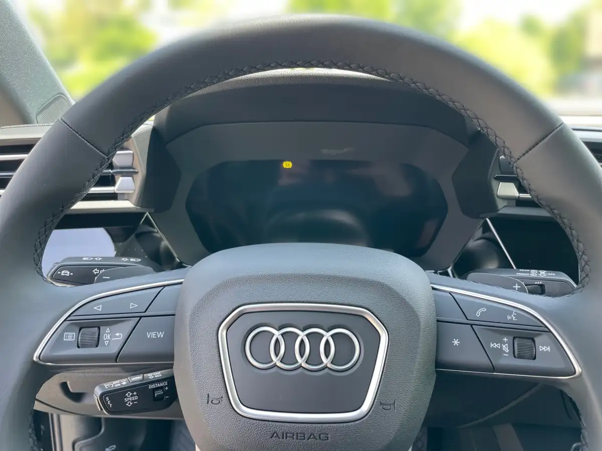 Audi A3, Limousine, Benzin, Automatik, Schwarz