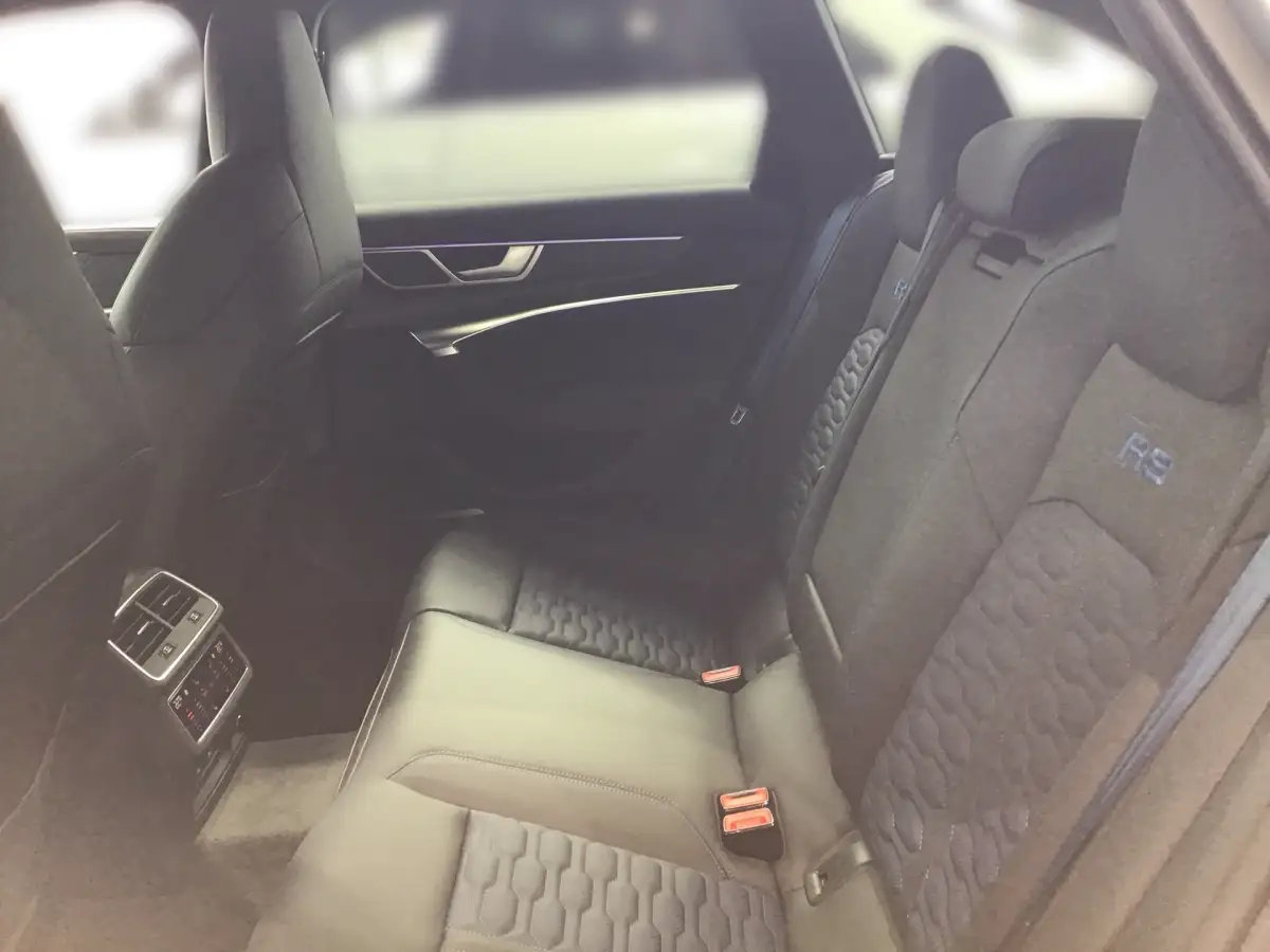 Audi RS6, Kombi, Benzin, Automatik, Silber