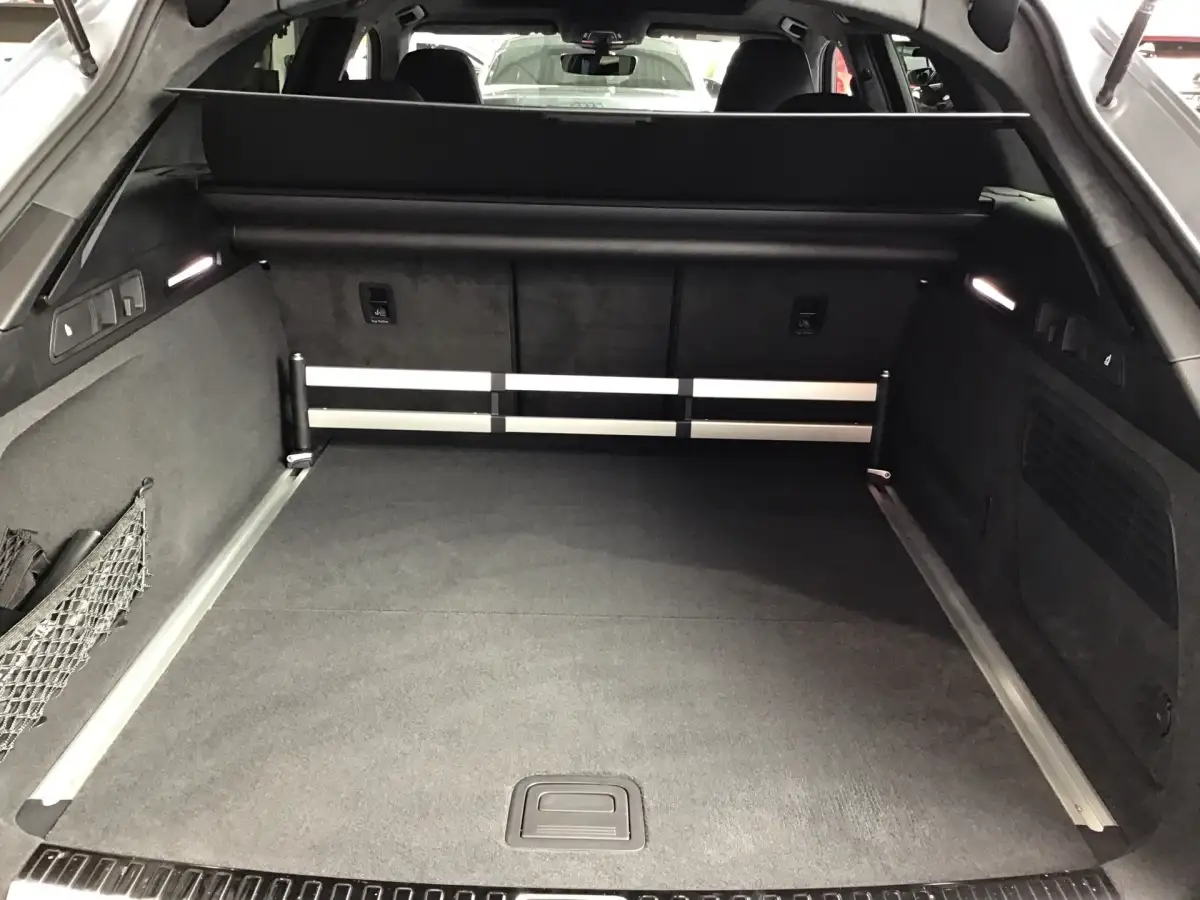 Audi RS6, Kombi, Benzin, Automatik, Silber