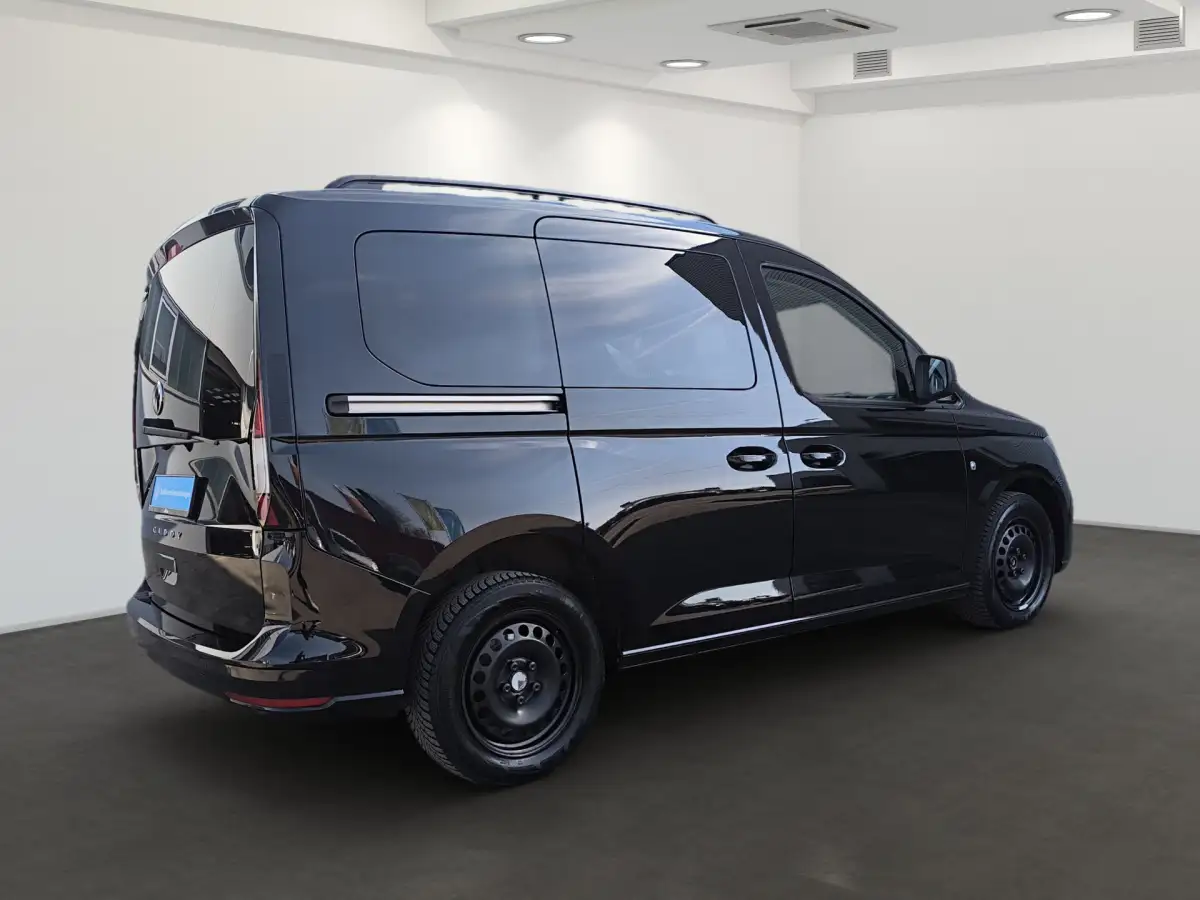 Volkswagen Caddy, Van/Kleinbus, Diesel, Schaltgetriebe, Schwarz