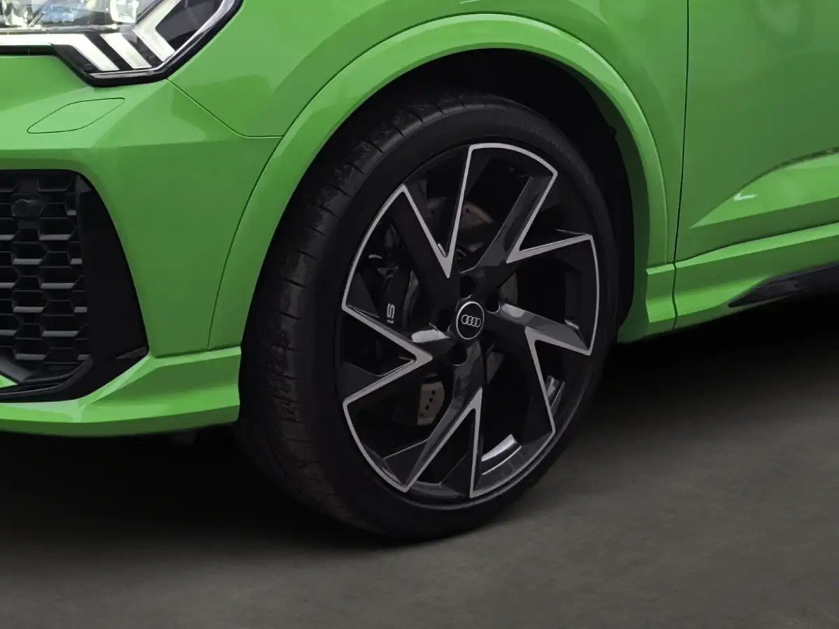 Audi RSQ3, SUV/Geländewagen/Pickup, Benzin, Automatik, Grün