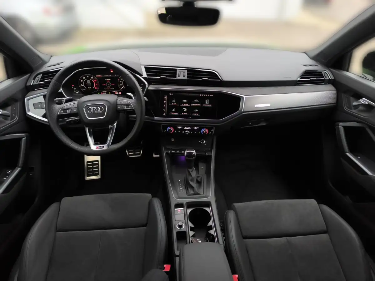 Audi RSQ3, SUV/Geländewagen/Pickup, Benzin, Automatik, Grün