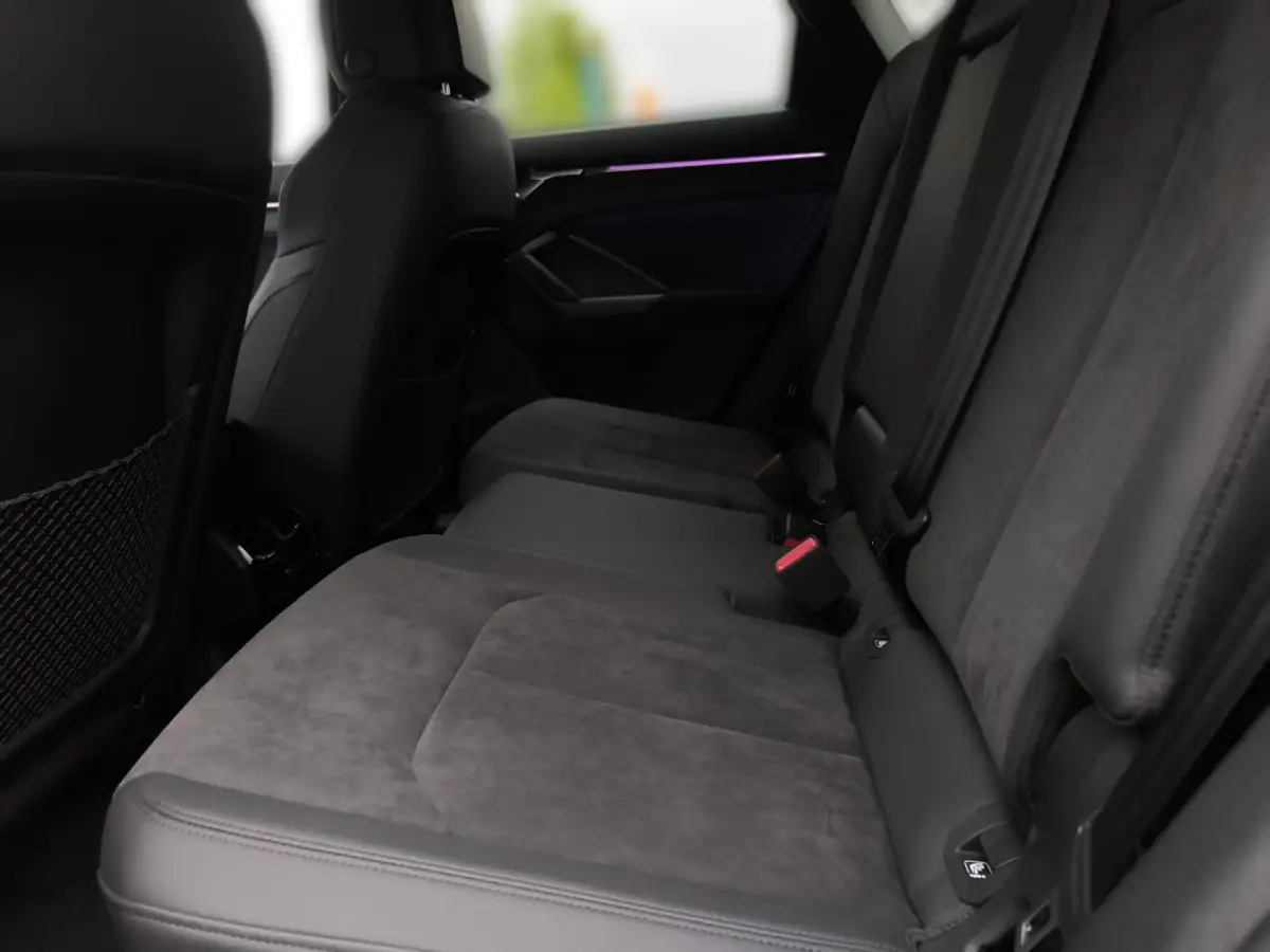 Audi RSQ3, SUV/Geländewagen/Pickup, Benzin, Automatik, Grün