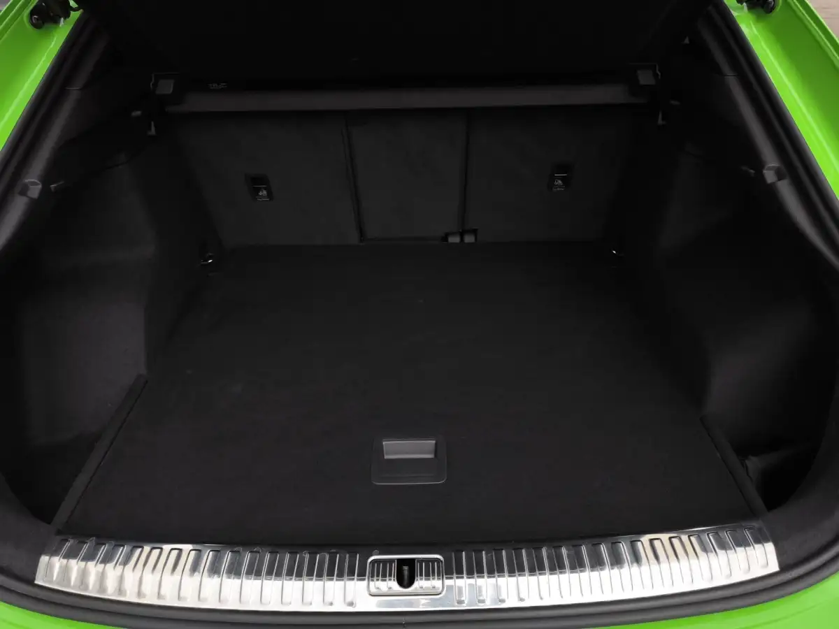 Audi RSQ3, SUV/Geländewagen/Pickup, Benzin, Automatik, Grün