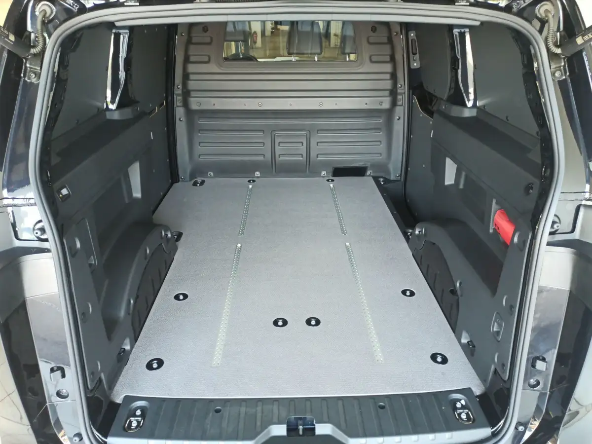 Volkswagen ID.Buzz, Van/Kleinbus, Elektro, Automatik, Schwarz