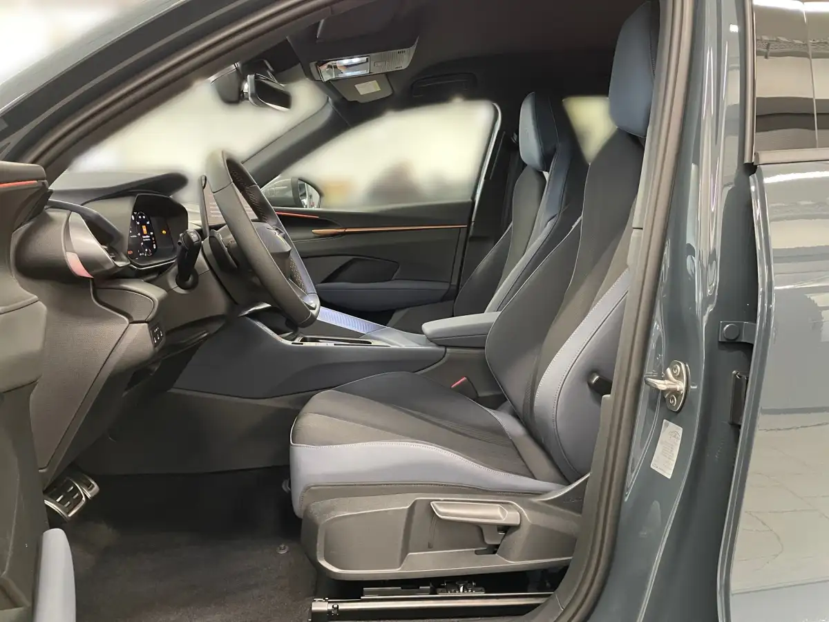 Cupra Terramar, SUV/Geländewagen/Pickup, Hybrid (Benzin/Elektro), Automatik, Blau