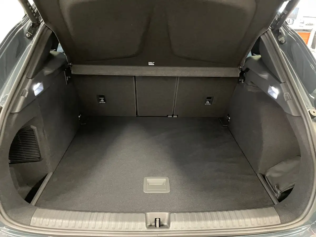 Cupra Terramar, SUV/Geländewagen/Pickup, Hybrid (Benzin/Elektro), Automatik, Blau
