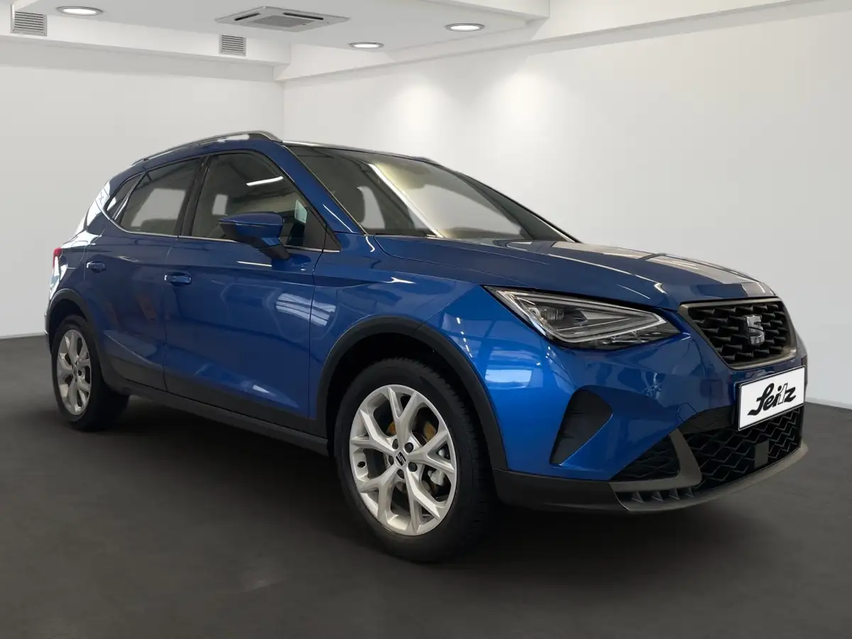 Seat Arona, SUV/Geländewagen/Pickup, Benzin, Automatik, Blau