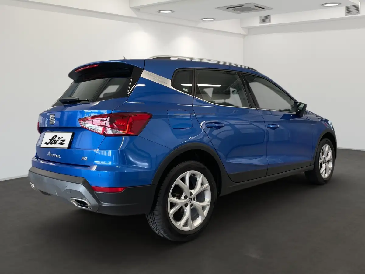 Seat Arona, SUV/Geländewagen/Pickup, Benzin, Automatik, Blau