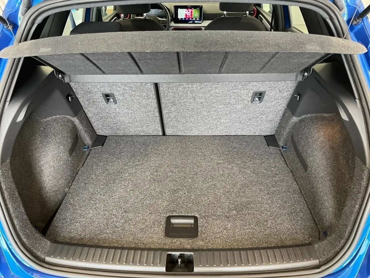Seat Arona, SUV/Geländewagen/Pickup, Benzin, Automatik, Blau