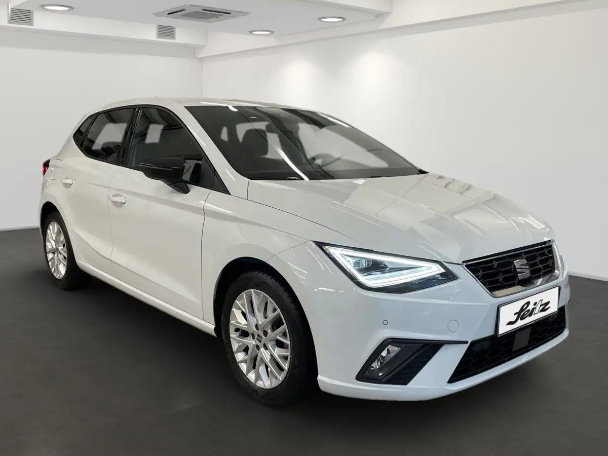 Seat Ibiza, Limousine, Benzin, Automatik, Weiß