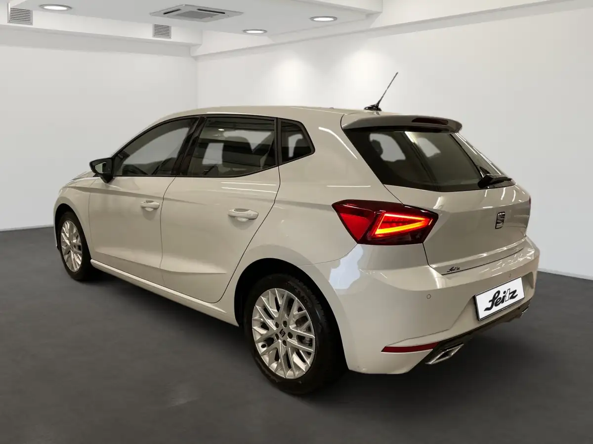 Seat Ibiza, Limousine, Benzin, Automatik, Weiß