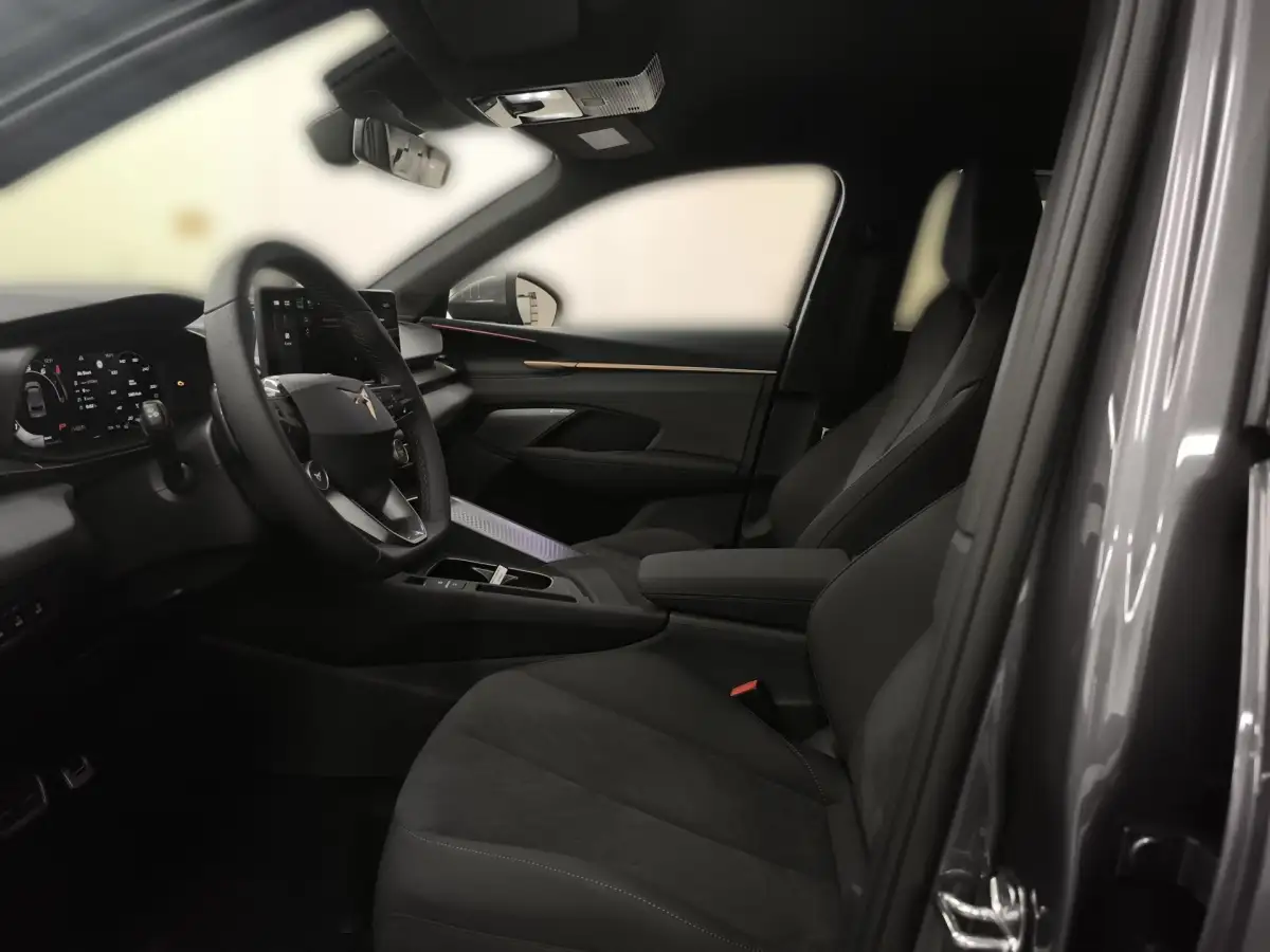 Cupra Terramar, SUV/Geländewagen/Pickup, Benzin, Automatik, Violett