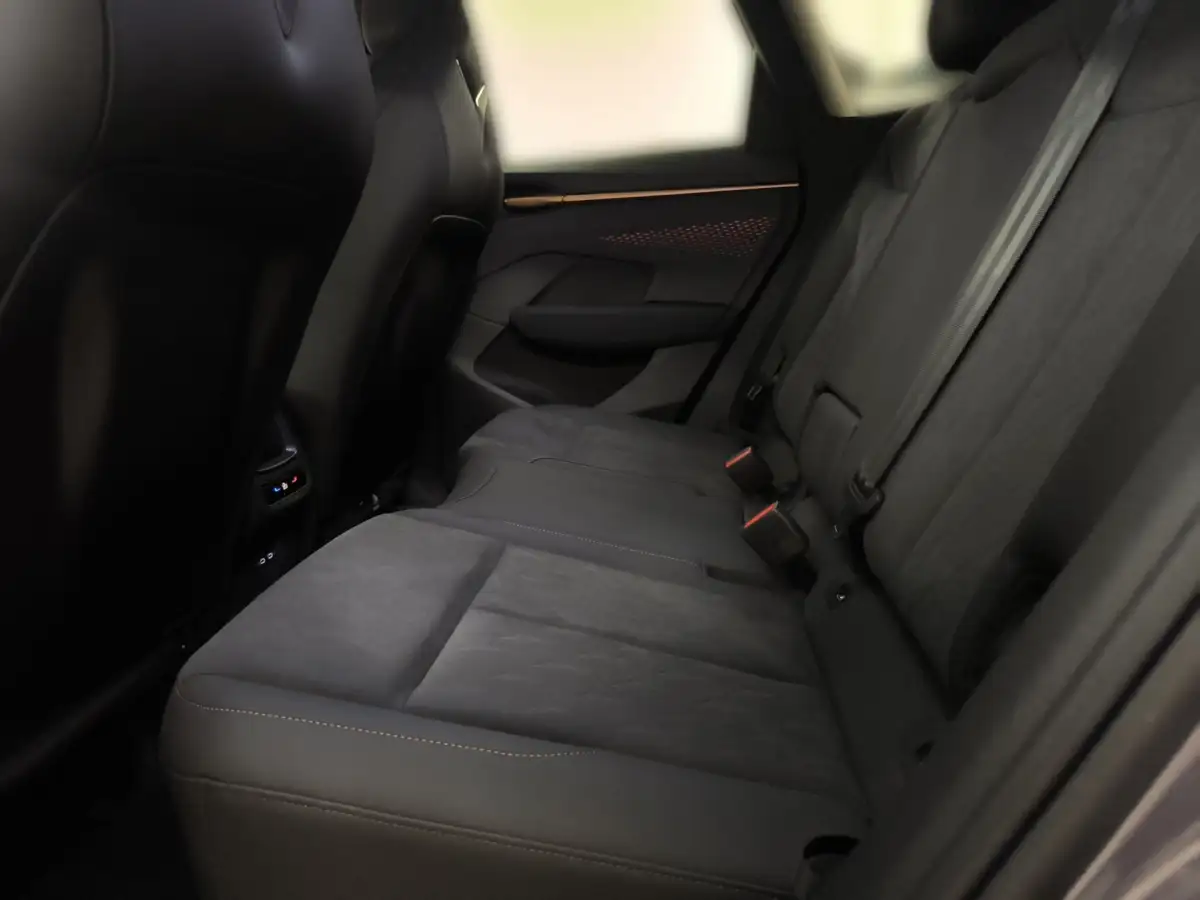 Cupra Terramar, SUV/Geländewagen/Pickup, Benzin, Automatik, Violett