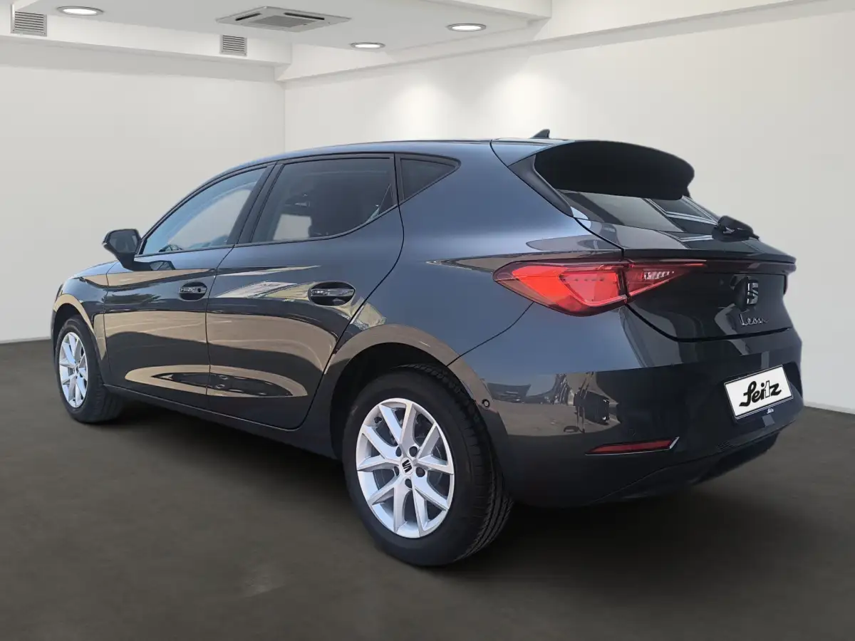 Seat Leon, Limousine, Benzin, Automatik, Grau