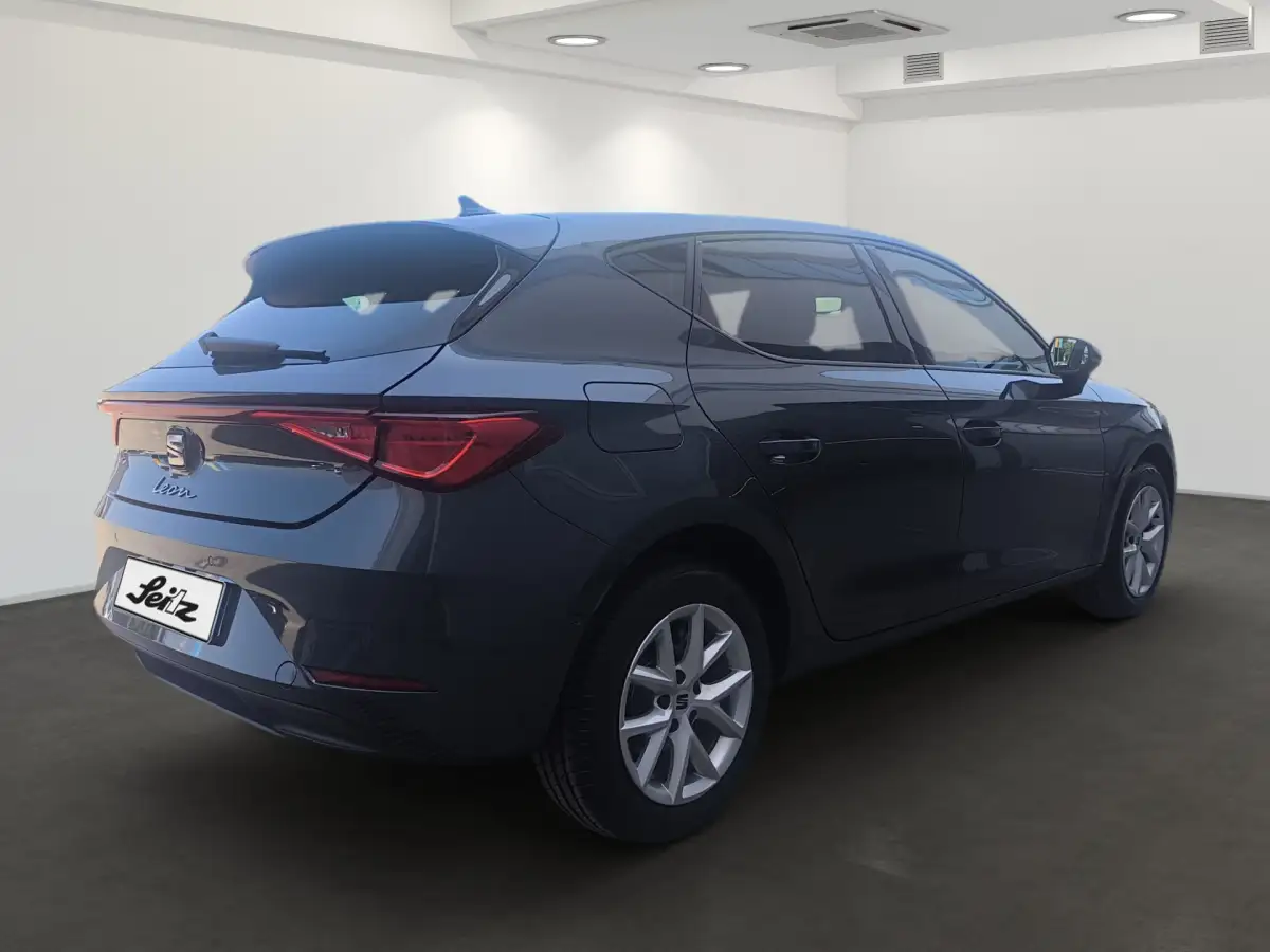 Seat Leon, Limousine, Benzin, Automatik, Grau