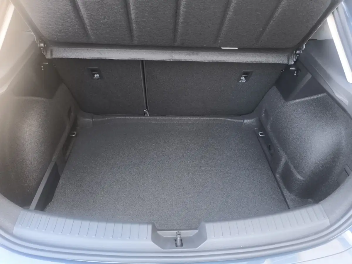 Seat Leon, Limousine, Benzin, Automatik, Grau