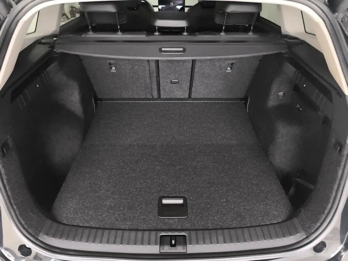 Skoda Enyaq, SUV/Geländewagen/Pickup, Elektro, Automatik, Schwarz