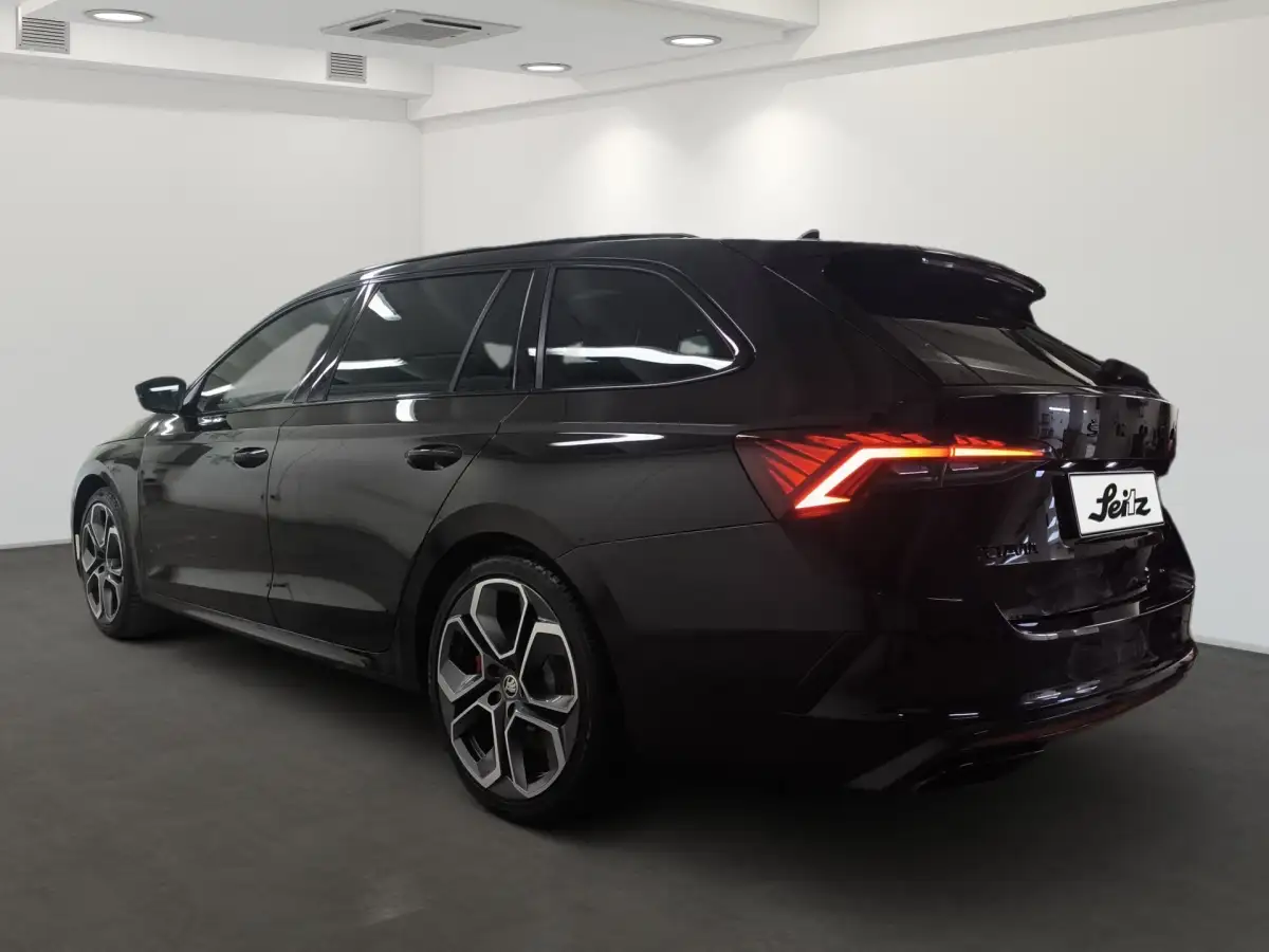 Skoda Octavia, Kombi, Benzin, Automatik, Schwarz