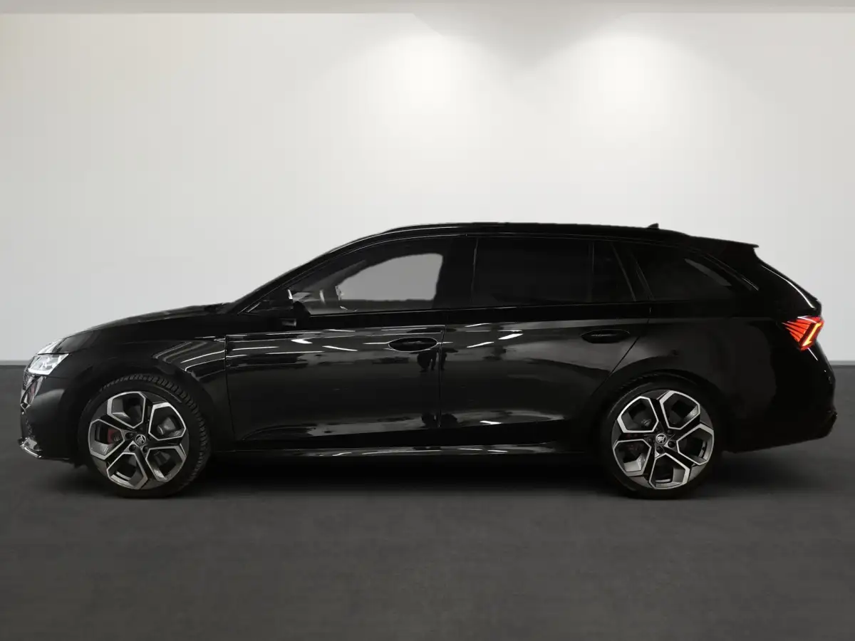 Skoda Octavia, Kombi, Benzin, Automatik, Schwarz