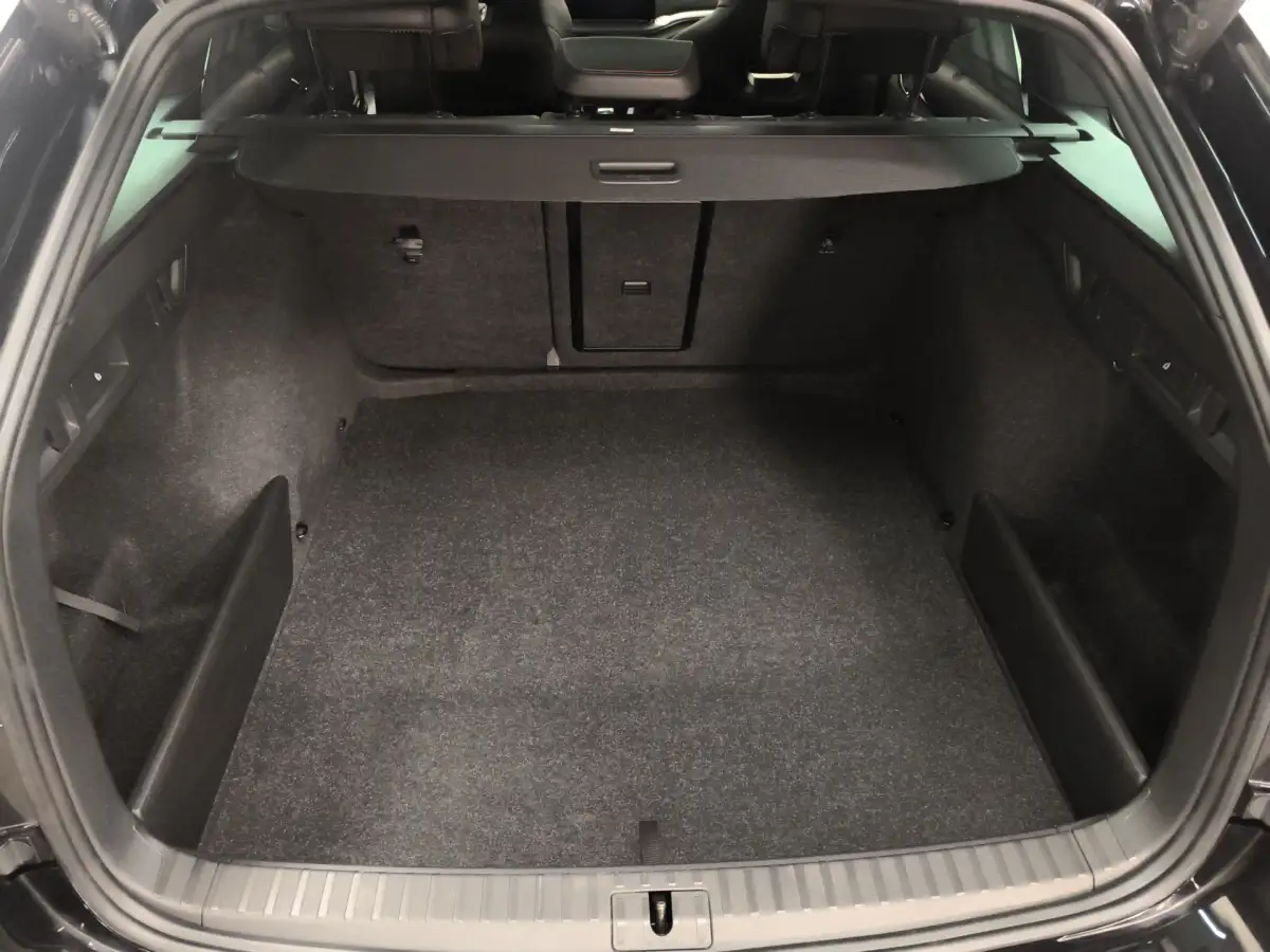 Skoda Octavia, Kombi, Benzin, Automatik, Schwarz