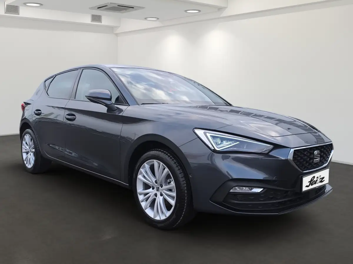 Seat Leon, Limousine, Benzin, Schaltgetriebe, Grau