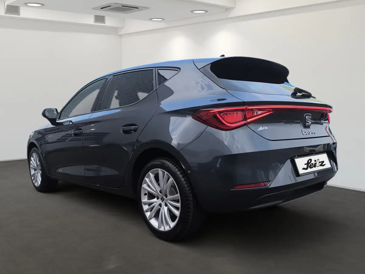 Seat Leon, Limousine, Benzin, Schaltgetriebe, Grau