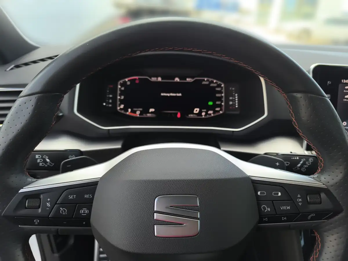 Seat Tarraco, SUV/Geländewagen/Pickup, Diesel, Automatik, Weiß