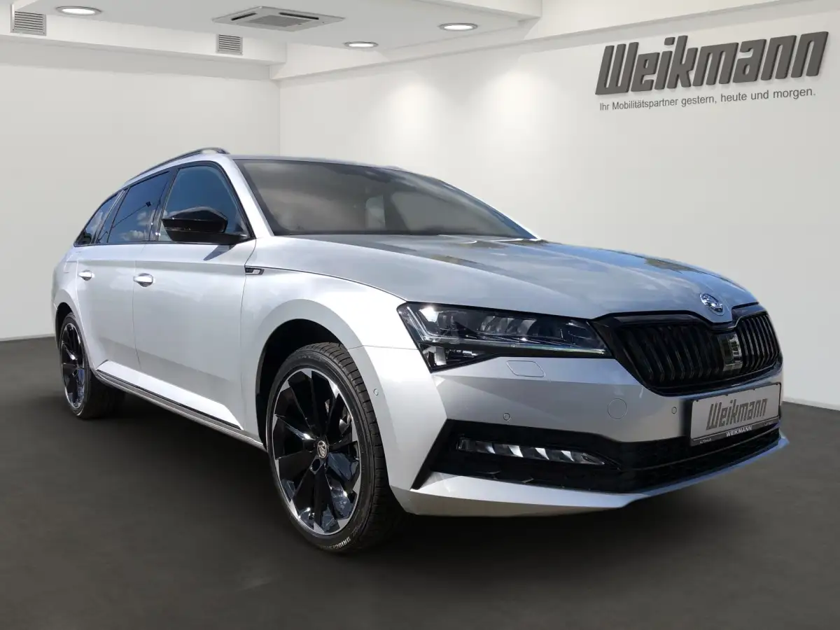 Skoda Superb, Kombi, Benzin, Automatik, Silber