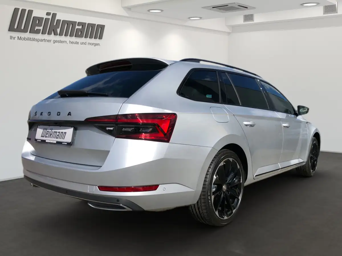 Skoda Superb, Kombi, Benzin, Automatik, Silber