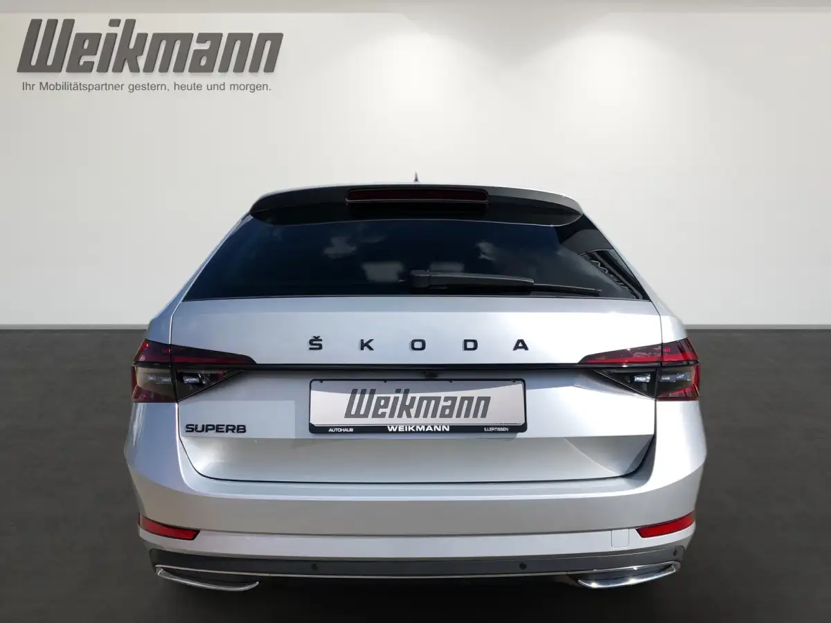 Skoda Superb, Kombi, Benzin, Automatik, Silber