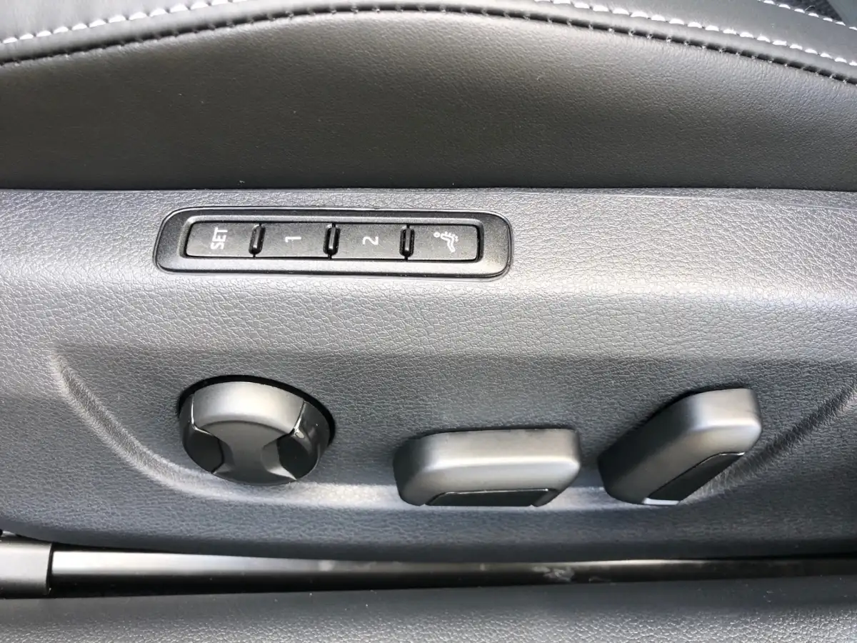 Skoda Superb, Kombi, Benzin, Automatik, Silber