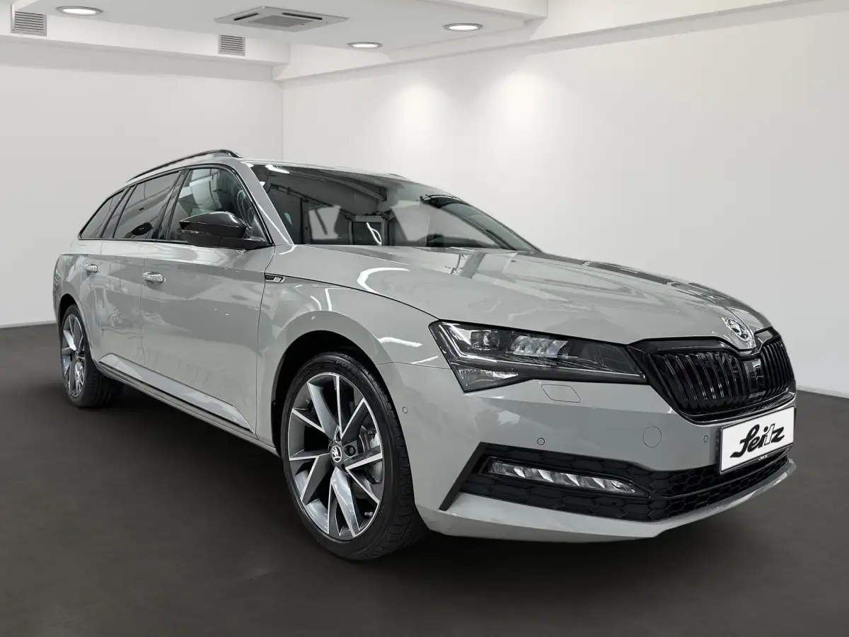 Skoda Superb, Kombi, Diesel, Automatik, Grau