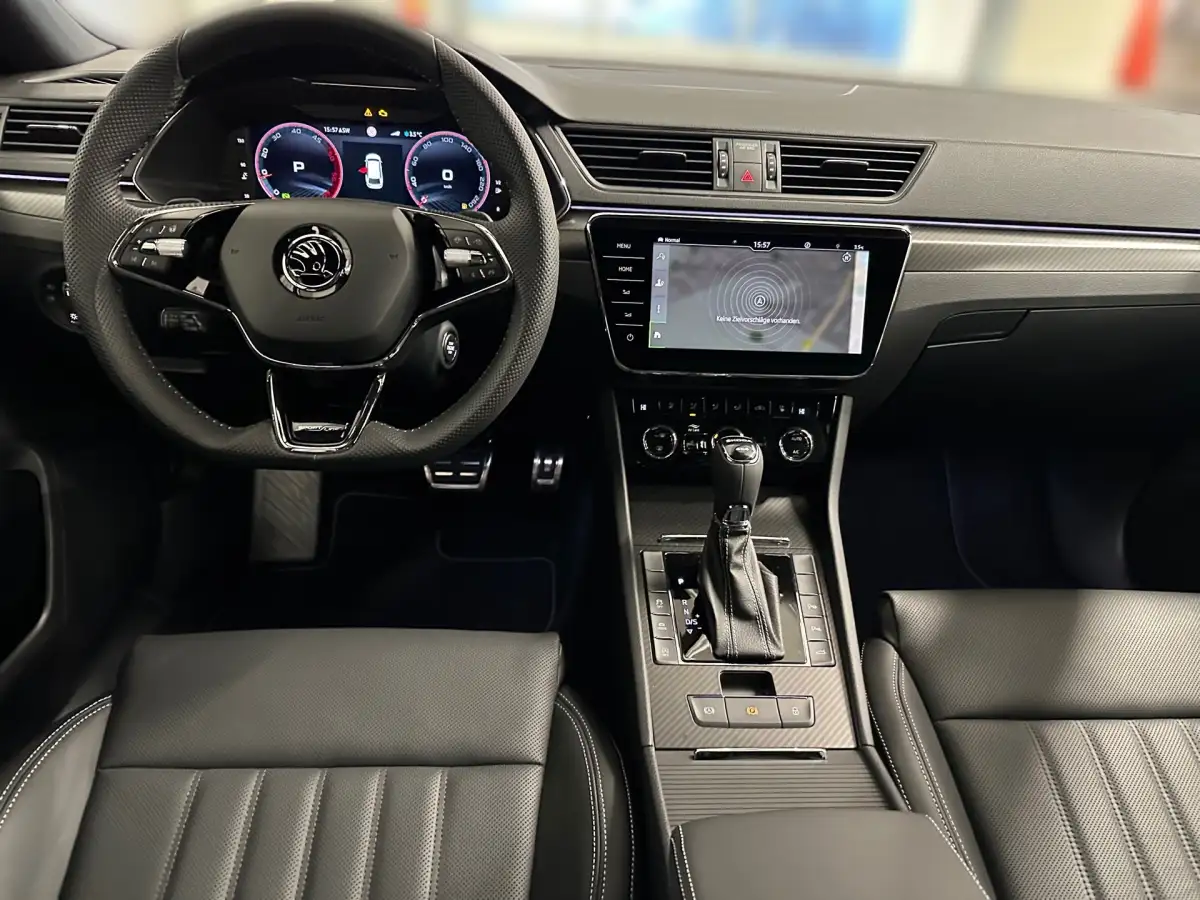 Skoda Superb, Kombi, Diesel, Automatik, Grau