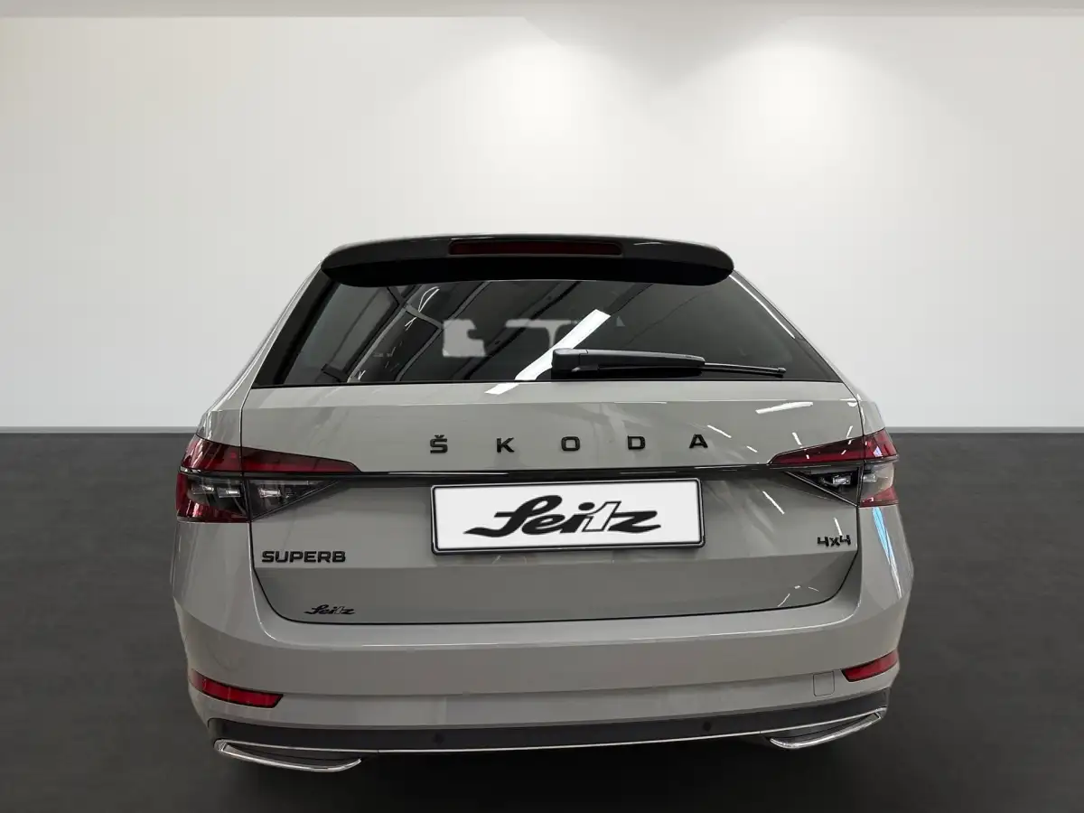 Skoda Superb, Kombi, Diesel, Automatik, Grau