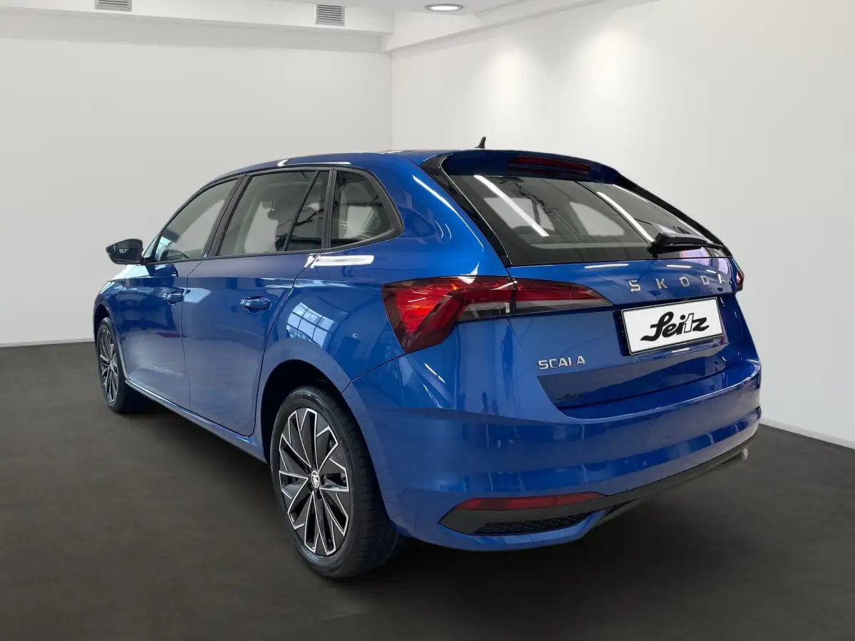 Skoda Scala, Limousine, Benzin, Schaltgetriebe, Blau