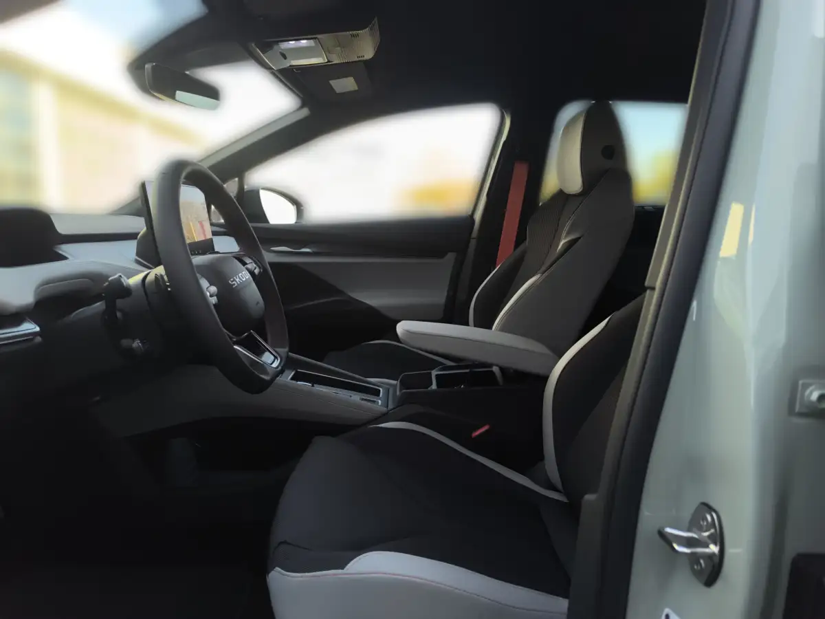Skoda Elroq, SUV/Geländewagen/Pickup, Elektro, Automatik, Grün