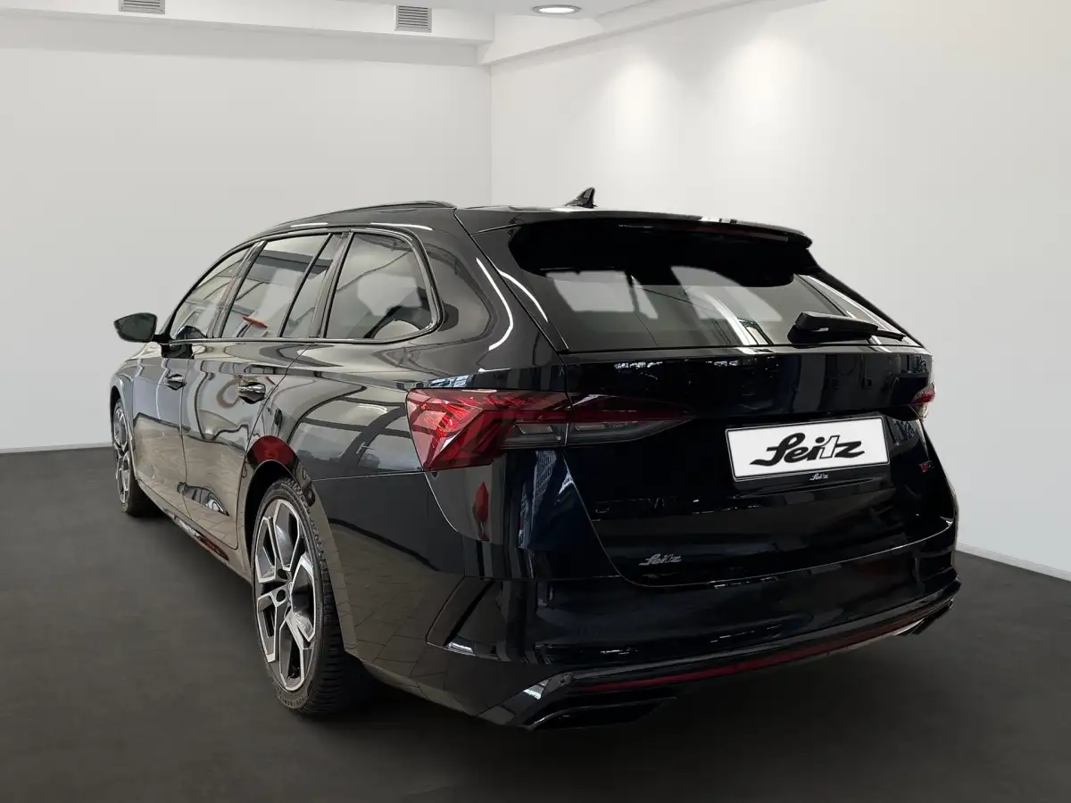 Skoda Octavia, Kombi, Benzin, Automatik, Schwarz