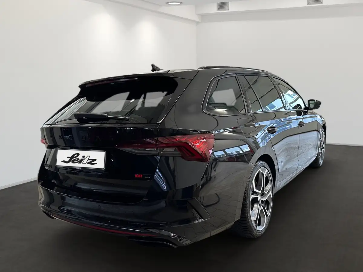 Skoda Octavia, Kombi, Benzin, Automatik, Schwarz