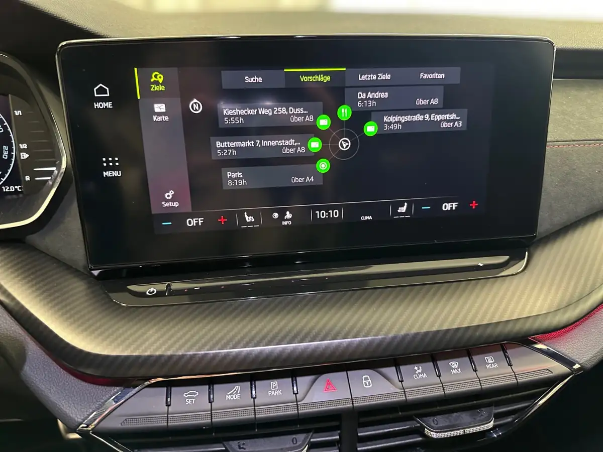 Skoda Octavia, Kombi, Benzin, Automatik, Schwarz