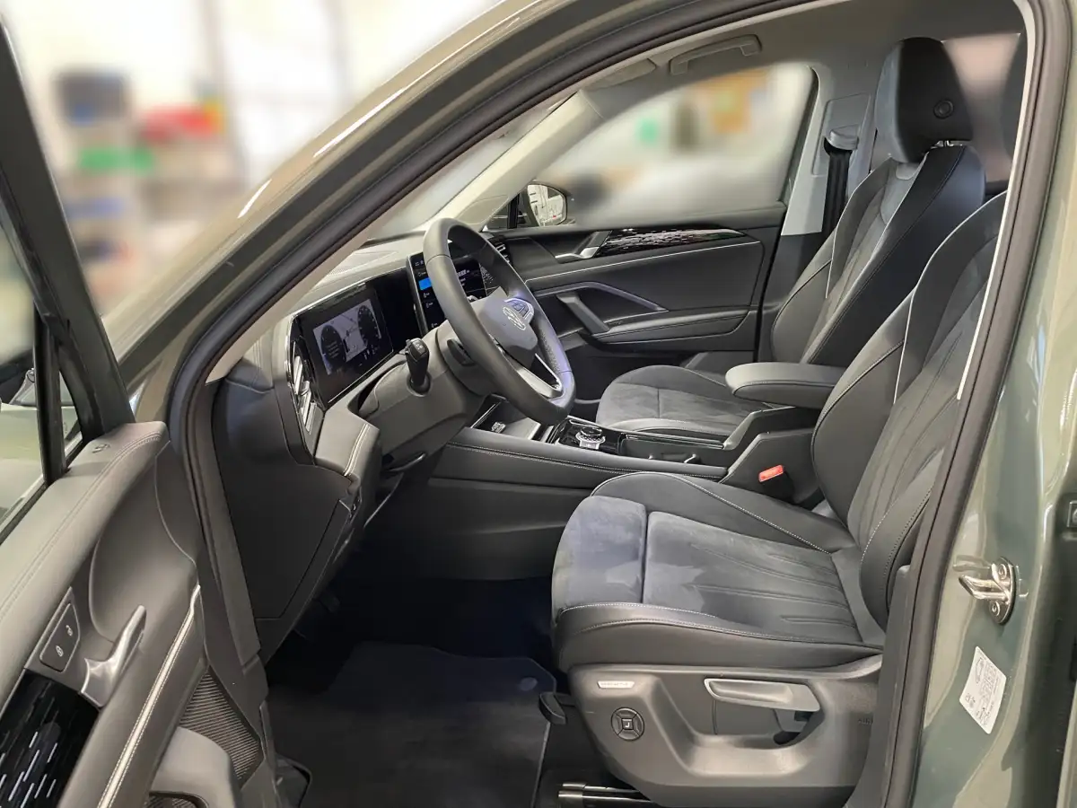 Volkswagen Tiguan, SUV/Geländewagen/Pickup, Diesel, Automatik, Grün