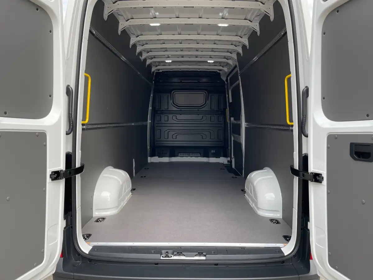 Volkswagen Crafter, Kastenwagen, Diesel, Schaltgetriebe, Weiß