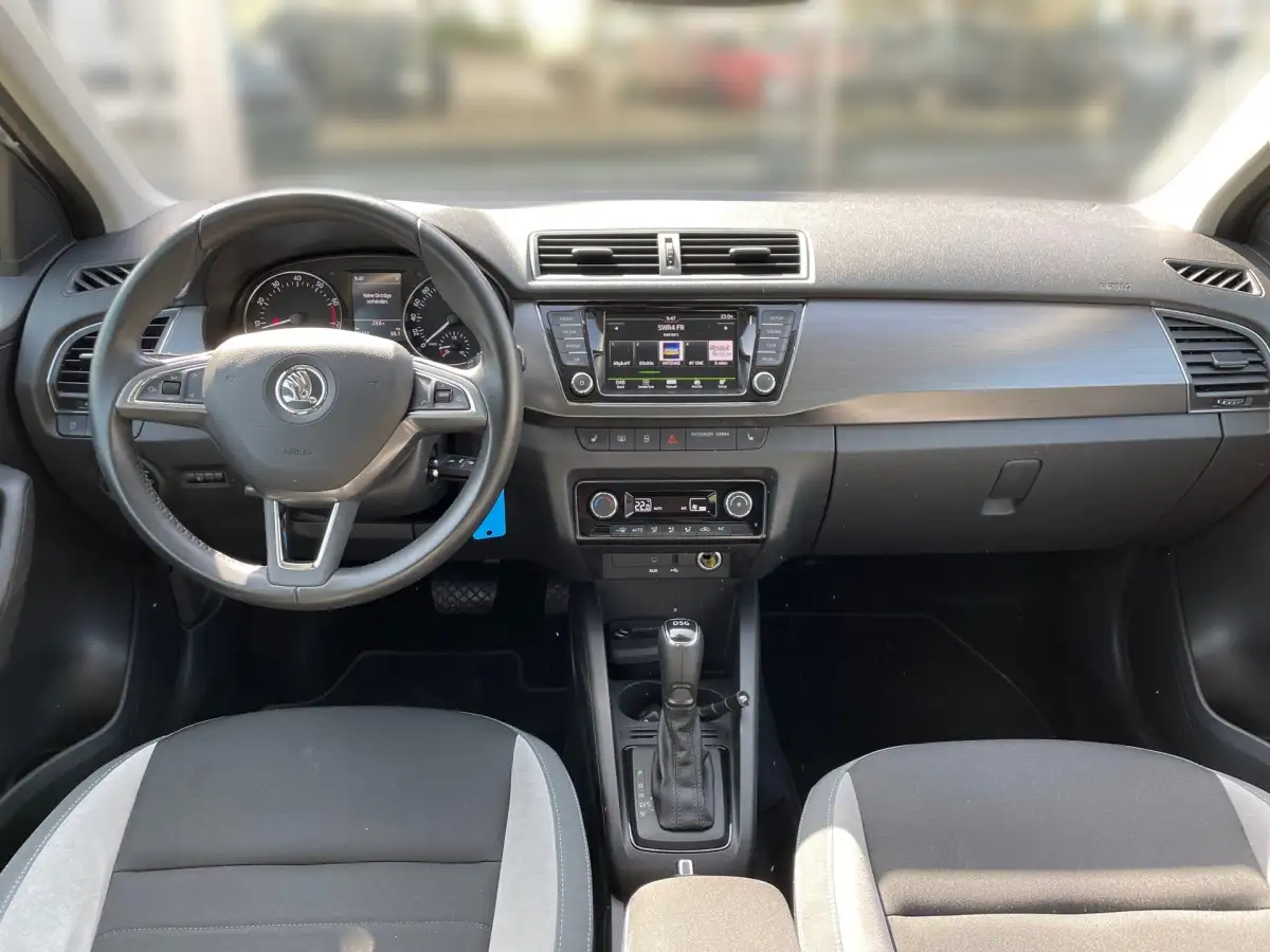 Skoda Fabia, Kombi, Benzin, Automatik, Weiß