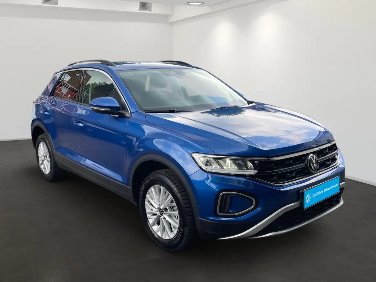 Volkswagen T-Roc, SUV/Geländewagen/Pickup, Benzin, Schaltgetriebe, Blau